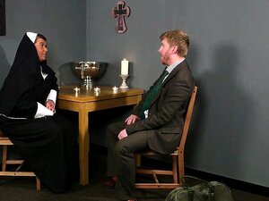 Grosse nonne britannique suce des bites jusqu'à se faire gicler sur