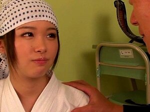 Le porno kendo cosplay Mibu Sayaka se fait éjaculer au visage. Le