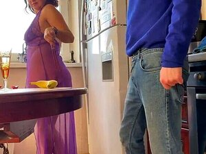 Ce livreur de sushis n'a jamais rien vu de tel au boulot - Alina