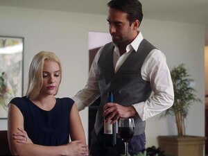 Découvrez une soumission totale dans cette vidéo excitante. La