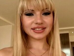 Petite coquine anale #107
