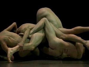 Performance de danse érotique 2 - Magma of Nudes