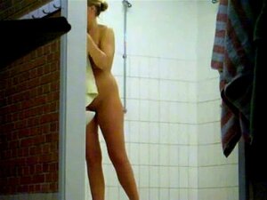 Douche Voyeur 4