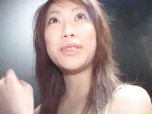 Akari Hoshino, une vraie poupée asiatique, obtient la partie 4