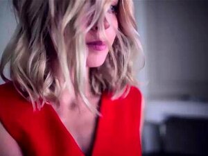 J'adore une petite étudiante timide