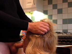 Découvrez une beauté Britannique sensuelle qui pousse les limites de