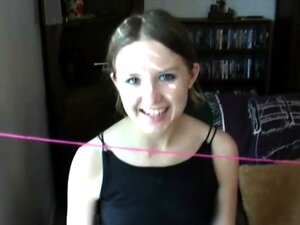 Joue avec moi et tu me verras nue