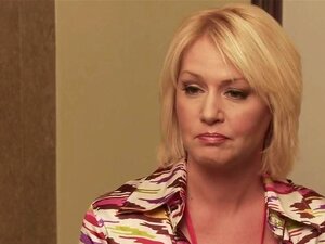 Beverly Lynne et Monique belles-parentes dans Tanya X