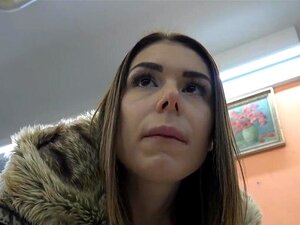 Boutique de pions tchèque - Jeune chaude adore boire