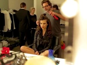 Emily Ratajkowski GQ Turkey Photo Shoot - Caps d'écran topless,