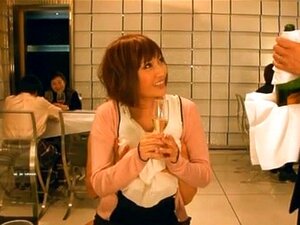 Baiser en public rend difficile de manger pour Kirara Asuka, Kirara