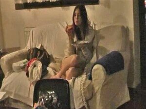 Laissez-vous emporter par une fête lesbienne torride avec des