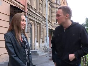 Cette baise torride fera sûrement que cette chatte serrée atteindra
