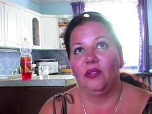 Grosse baise mature entre des seins énormes, grosse baise mature