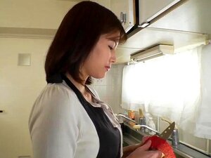 femmes au foyer, japonaises, pornstar, milf, squirt, mature, creampie,