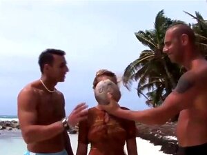 Vidéo XXX PinkoHD : Beach Cock Tails, Cathy adore partir en vacances