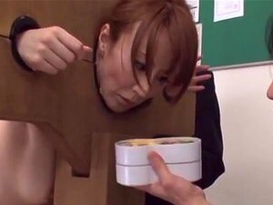 Le jeu de cul donne des notes élevées à Reiko Sawamura au bureau,