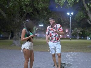 Une Mignonne Argentine Chaude Se Fait Exciter Par Un Inconnu Puis A