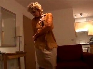 Record maison fou avec lingerie, scènes de gros seins,