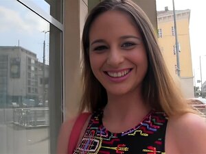 Breasty euro avale du sperme pour de l'argent