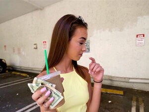 Charity Crawford dans un cul en cash bien dur. Charity Crawford dans