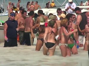 La pornstar la plus chaude dans une scène de sexe en groupe exotique,