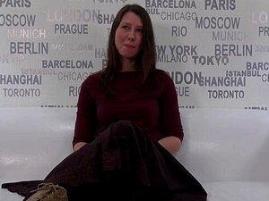 Cheveux bruns tchèques, Pavlina se tape un mec que cette nana vient