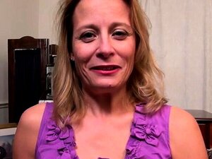 Femme au foyer américaine se masturbant