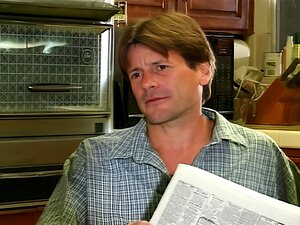 Le beau-père sale baise sa belle-fille chaude