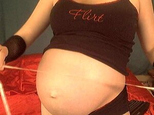 Une mignonne enceinte discute avec moi, j'ai rencontré cette mignonne