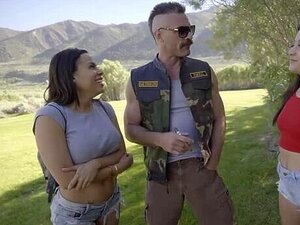 Super en plein air, mais même des seins plus grands !