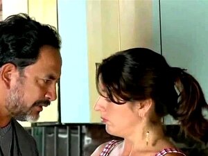 Histoires intéressantes - Baiser la femme et la mère du coach