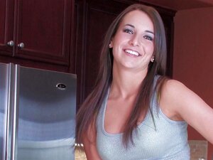 Jenna Rose est tellement chaude lors de son interview