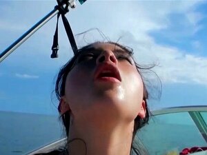 Des mignonnes étudiantes chaudes se font baiser la chatte en