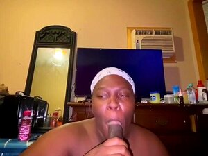 Thot Struggles To Suck Out 2 CUMSHOTS LOL (porn fail). Regarde Thot