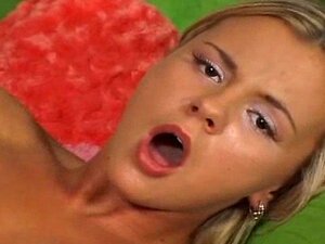 Découvrez le charme séduisant de la délicieuse Bree Olson alors