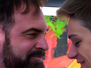 Le beau-père mature et musclé baise son beau-fils et son amant gay