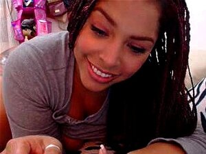 Webcams 2014 - Magnifique Latina avec un GROS CUL suce un gode