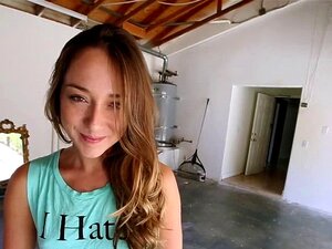 Queue noire pour chatte blanche