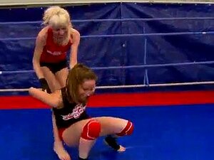 NudeFightClub présente Ashley vs Alexa Wild, la Russie rencontre la