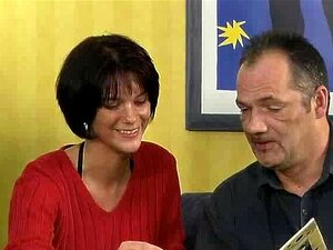 Découvrez l'allure séduisante de ces belles matures filmées en