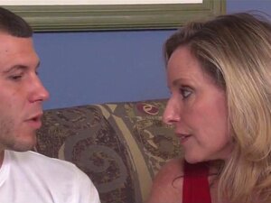 Mama danse avec son beau-fils