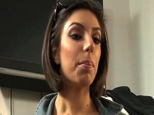 La propriétaire lesbienne