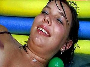 Des tonnes de sperme dans la bouche des blondes