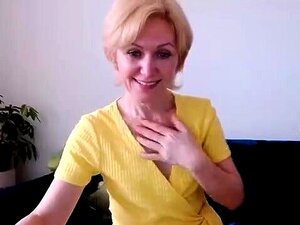 Blonde mature wow, femmes se masturbent