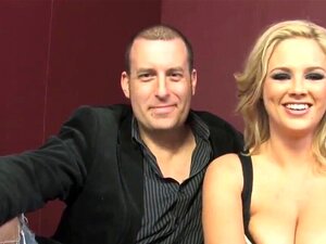 Le vrai conjoint de Katie Kox regarde sa femme baiser une grosse bite