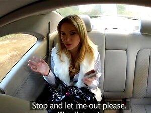 FakeTaxi fraîche fille européenne pénétrée par une énorme bite