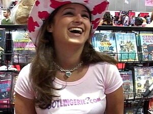 Des nanas sexy auditionnent au sex show PT.1/2