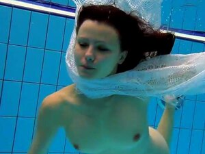 Vidéo d'UnderwaterShow : Kristy