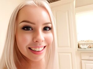 Haley Spades - La belle-fille auditionne une nouvelle blonde chaude et